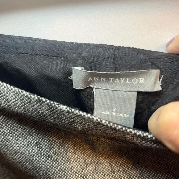 Ann Taylor Charcoal A-Line Skirt with Black Lace Accent Womens Size - Picture 4 of 5